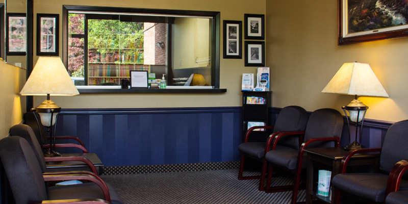 photo of reception area, Dr. Glenna Sequeira Family Dentistry